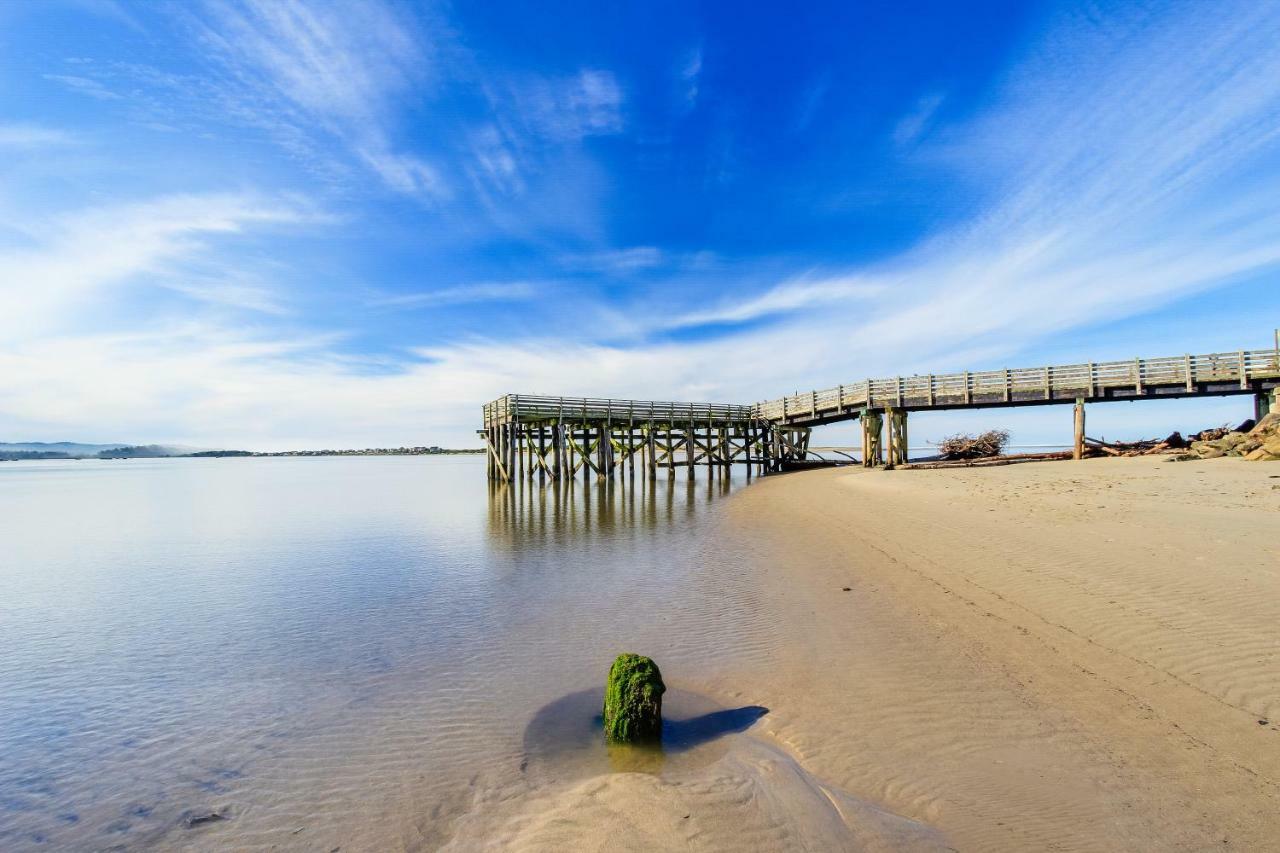 Far View Villa Lincoln City Bagian luar foto